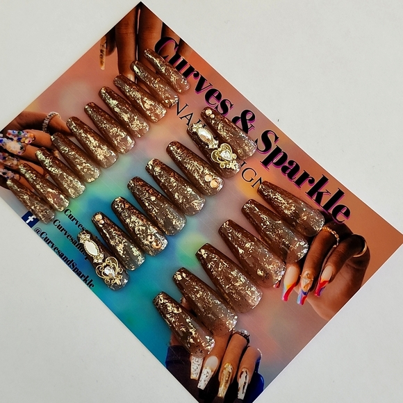 Golden Handmade Press-Ons - Picture 3 of 3